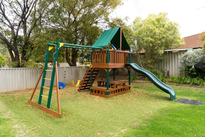 Playhouse Painting & Staining Playhouse Painting & Staining